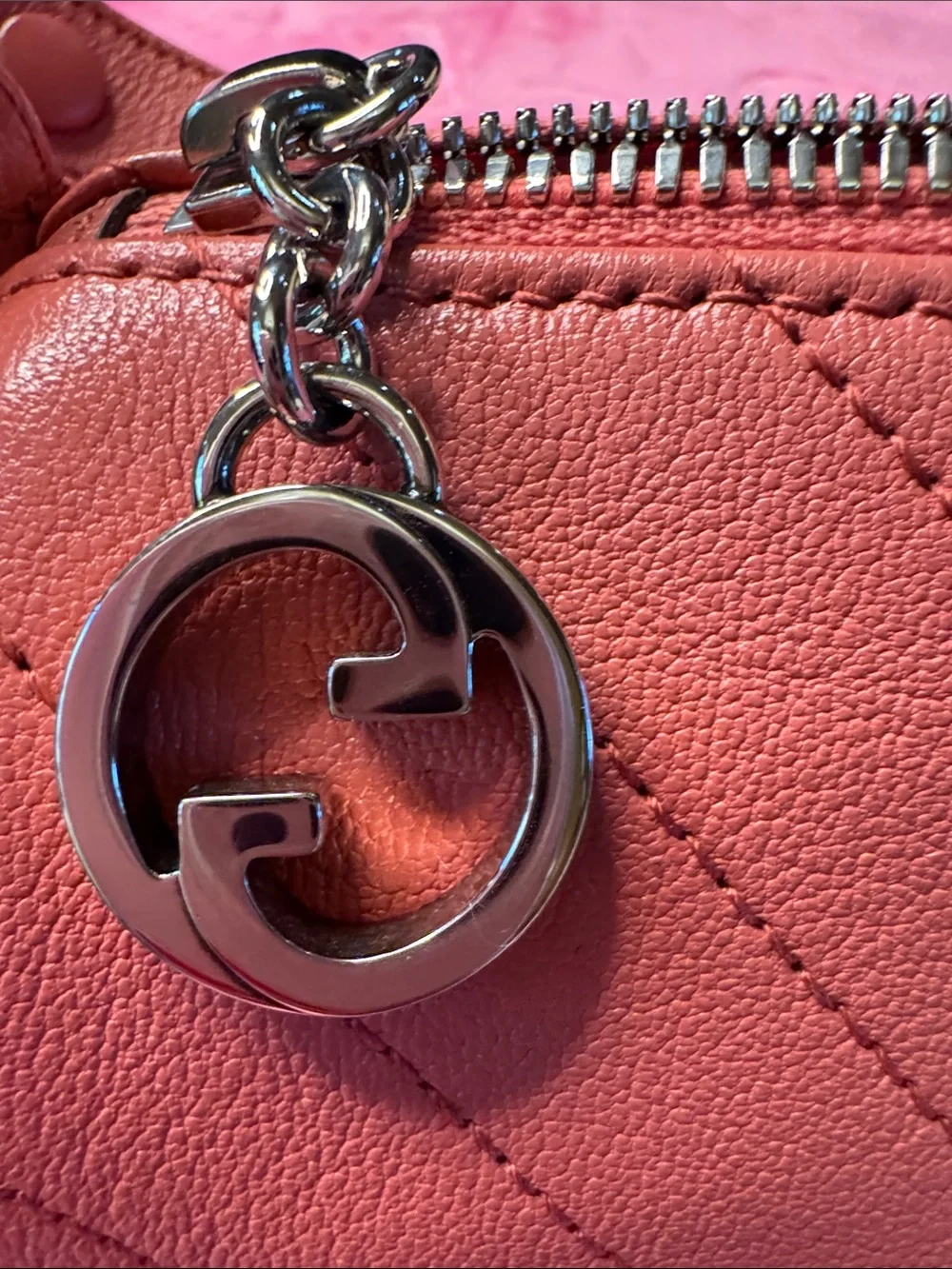 Gucci Pink Mini Round Barrel Crossbody Bag • Leather • Rare Boutique Edition - Picture 6 of 10